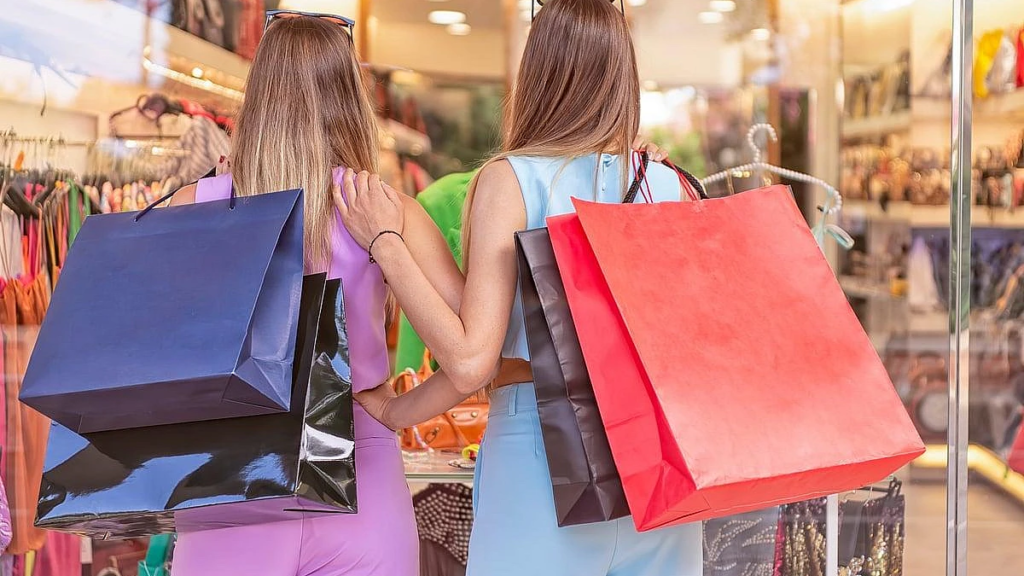 Money Saving Tips 2026: Simple ways to cut costs, manage monthly expenses, create a budget, and save more money.